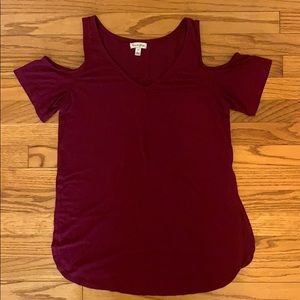 burgundy cutout shoulder tee